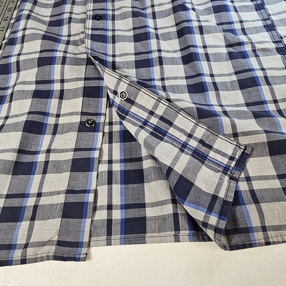 The North Face Men's Gray Blue Plaid Large Short Sleeve Casual Buttondown Shirt - Picture 7 of 10